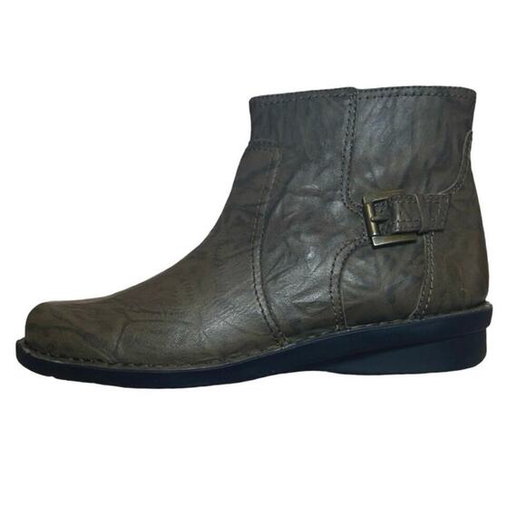 NWOT Clarks Bendables Women’s Nikki Star Leather Ankle Boots Green Size 8.5 - Picture 4 of 9